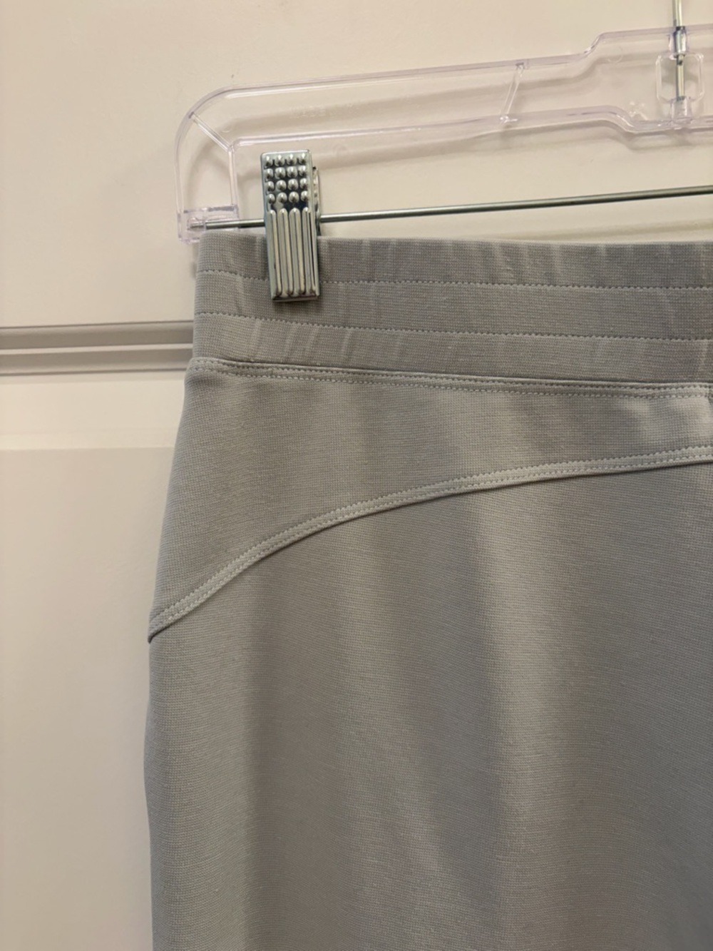 OGL Crewneck Tee Tank & Mid Rise Tapered Pants Travel/Lounge Set - Picture 9 of 12